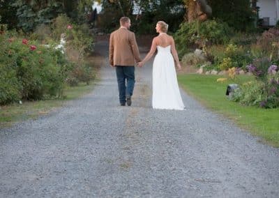 WI-Wedding-SunflowerHill-Country-Chic-Photography-Bride-Groom